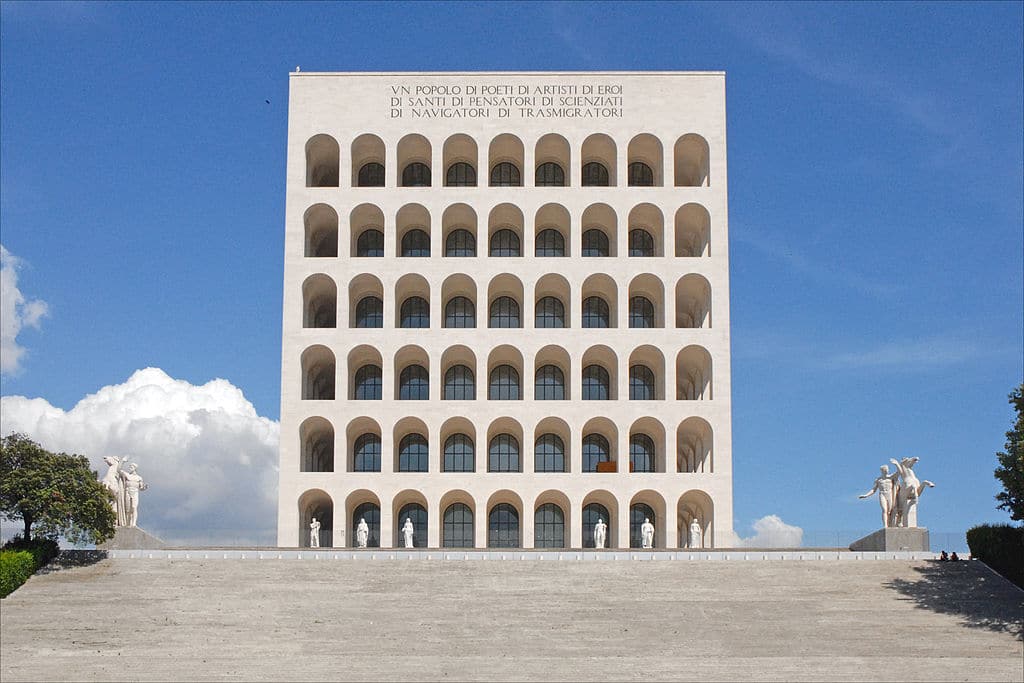 Palazzo della civiltà del lavoro ou Colisée carré dans le quartier de l'EUR à Rome - Photo de Jean Pierre Dalbéra