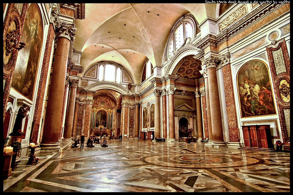 Basilique Sainte-Marie-des-Anges-et-des-Martyrs dans le quartier de la gare Termini à Rome - Photo de Leonardo Sgatto