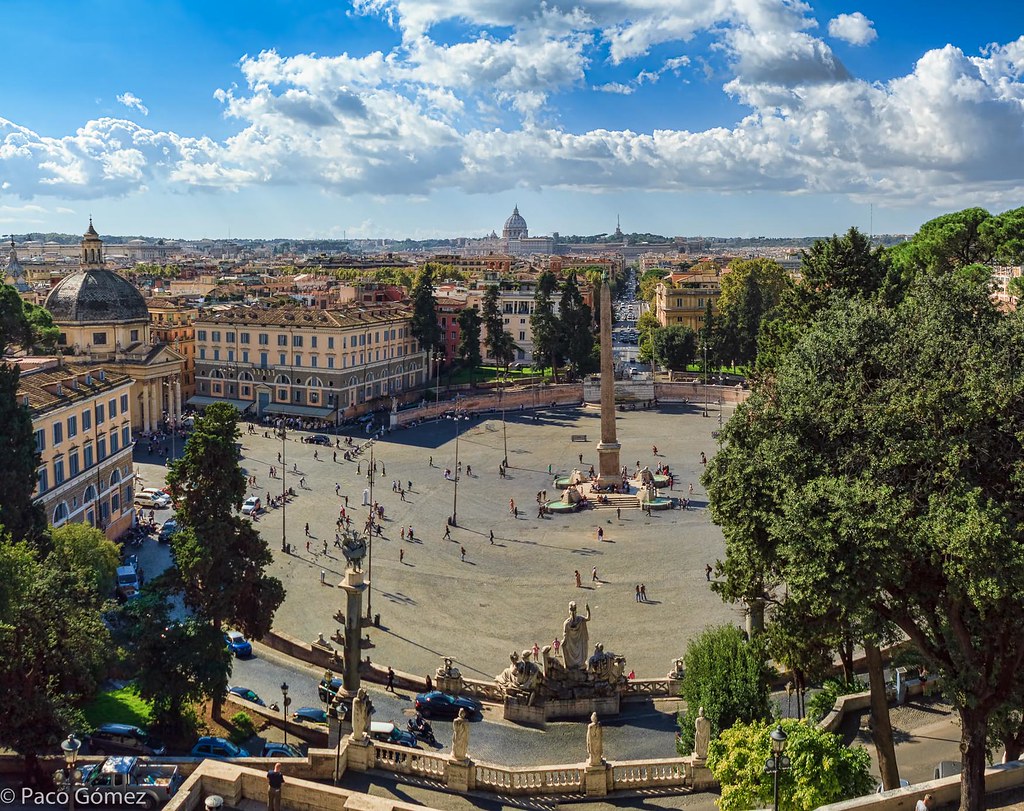 Terrazza du Pincio à Rome avec la vue sur la Piazza del Popollo et la basilique Saint Pierre au Vatican - Photo de Paco Gomez