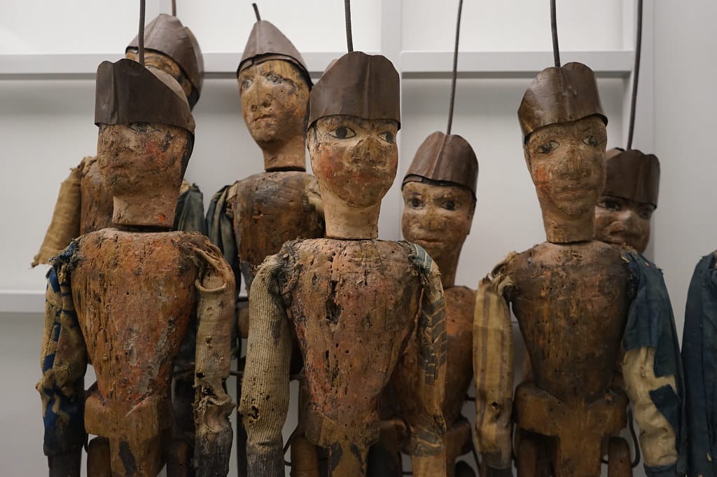 Marionnettes siciliennes dans le Musée des arts et traditions populaires de Rome.