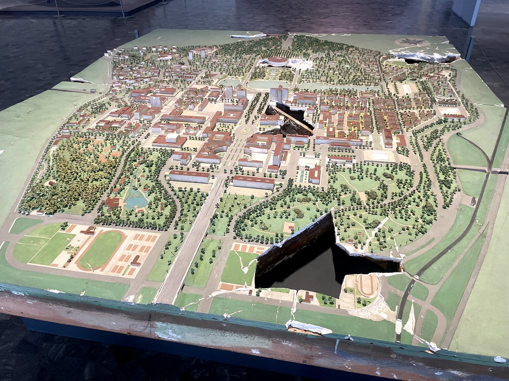 Maquette du quartier EUR voulu par Mussolini pour accueillir les Jeux olympiques à Rome en 1942 dans le Musée national préhistorique et ethnographique Luigi-Pigorini à Rome.