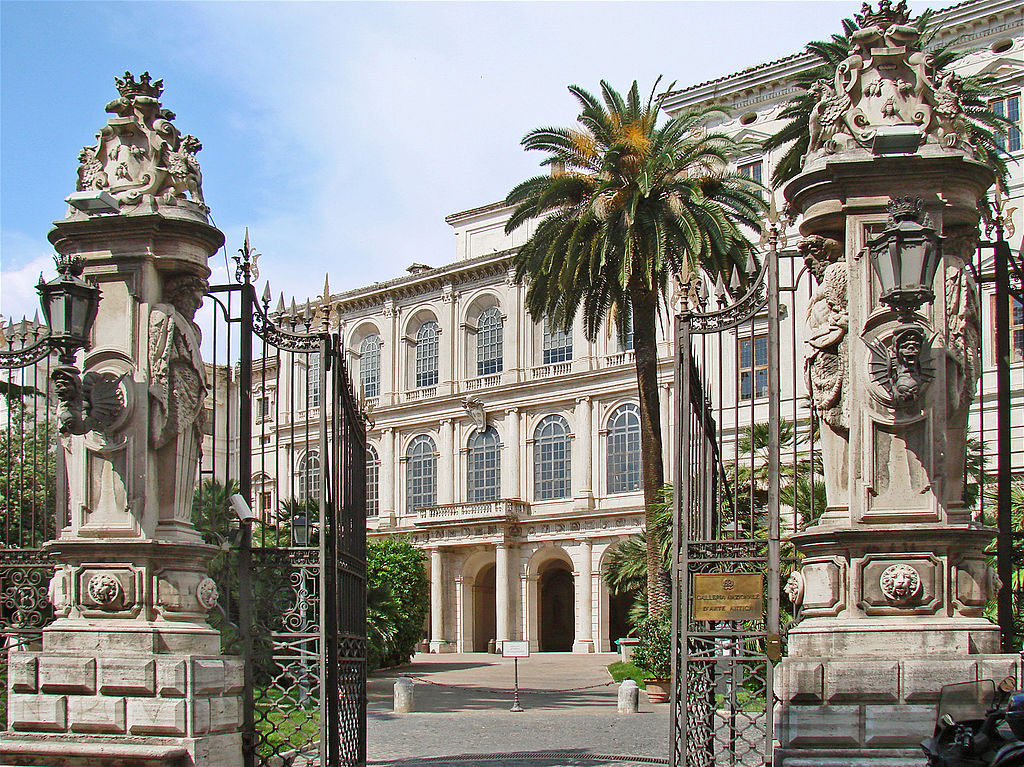 Entrée du Palais Barberini à Rome, musée d'art ancien - Photo de Jean-Pierre Dalbéra