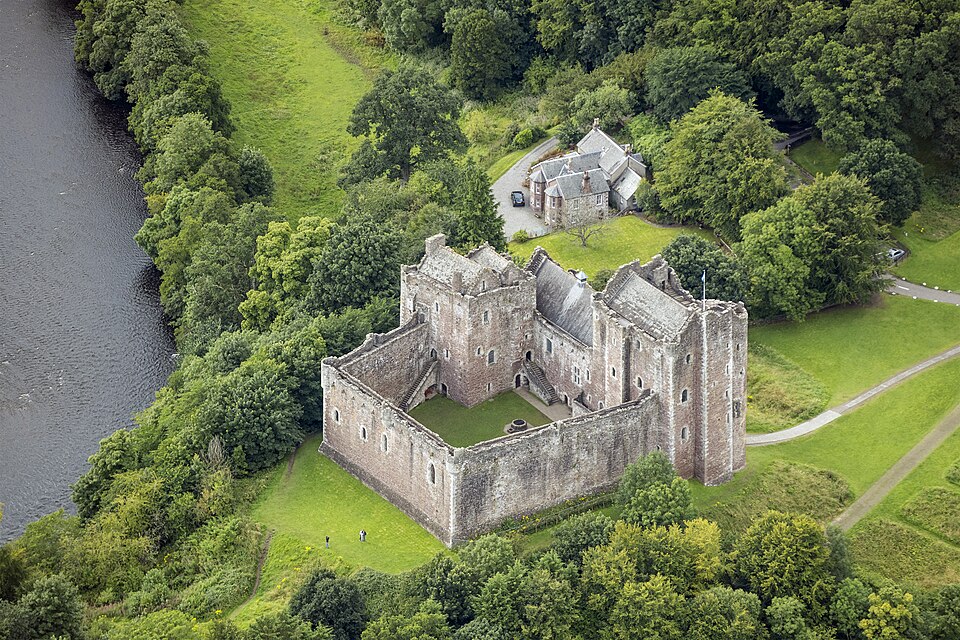 Excursion Outlander depuis Édimbourg : Sur les traces de la série dans les châteaux écossais