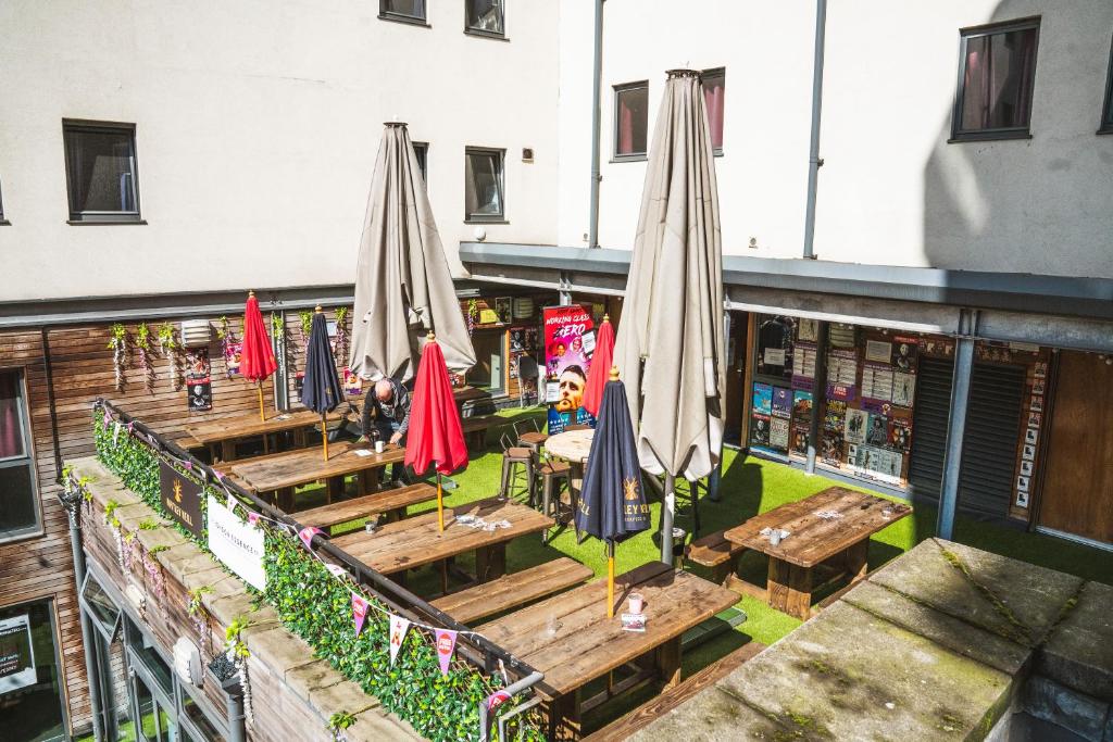 Terrasse de l'auberge de jeunesse AO Edinburgh City.