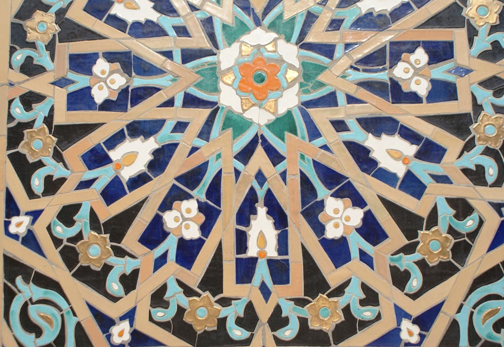 Mosaiques florale et géométrique de la Grande mosquée de Saint Petersbourg.