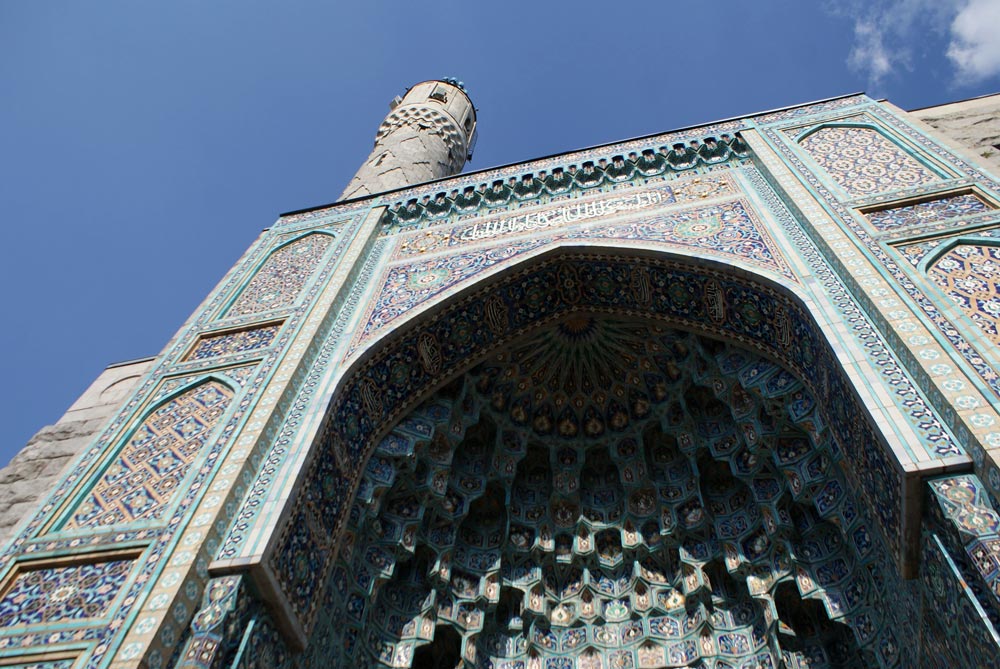 Impressionnante façade de la Grande mosquée de Saint Petersbourg