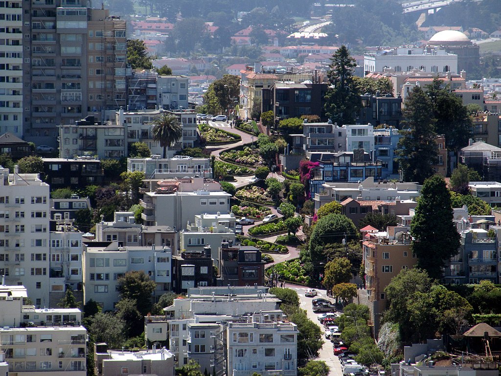 Vue sur Lombard street depuis la Coit Tower à San Francisco - Photo de Pi.1415926535