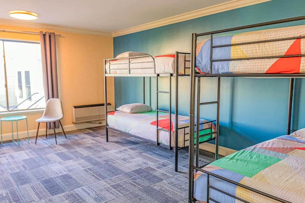 Dortoir de l'auberge Samesun San Francisco.