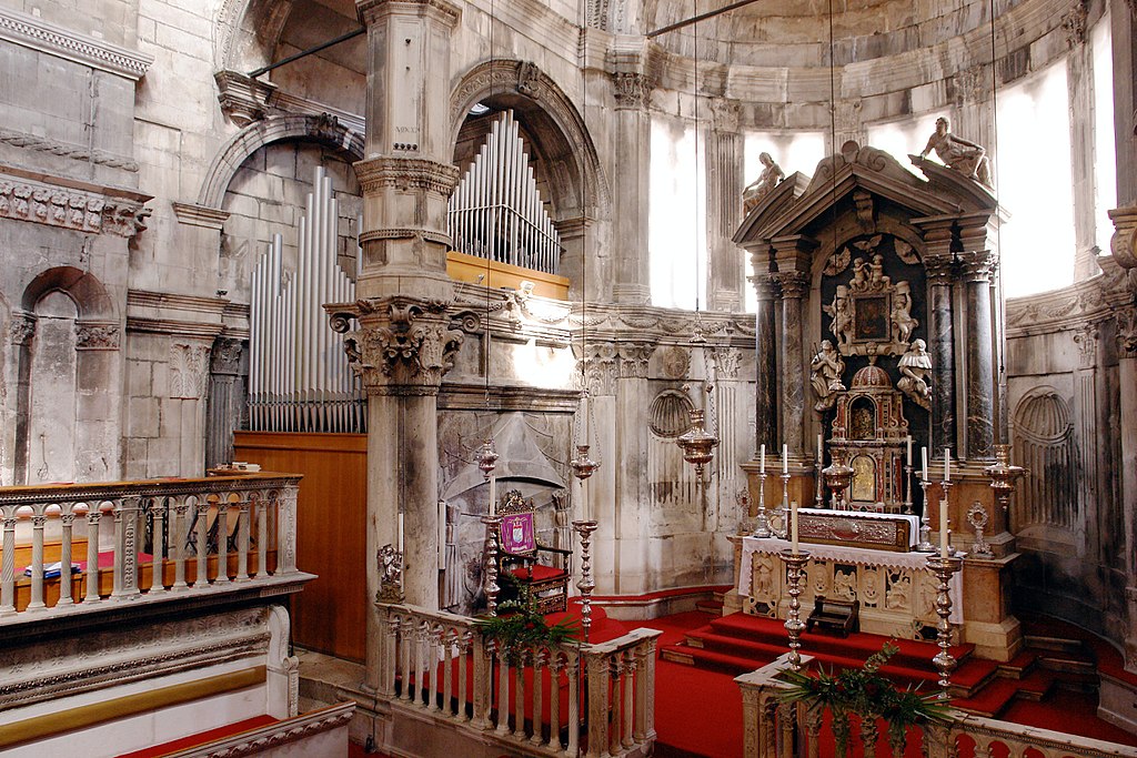 Choeur de la Cathédrale. Photo de Thaler Tamas - Licence ccbysa 4.0