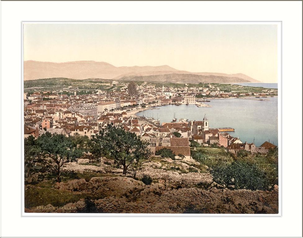 Split en 1900 : Vue depuis la colline de Marjan.
