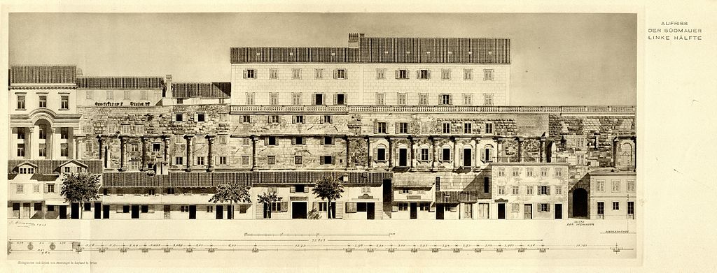 Façace du Palais Diocletien en 1910, vue depuis la promenade du bor de mer (ou Riva) - photo de George Niemann