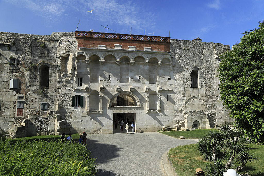 Zlatna vrata (Porta Aurea ou Porte dorée) - Photo de Falk2 - Licence ccbysa 4.0