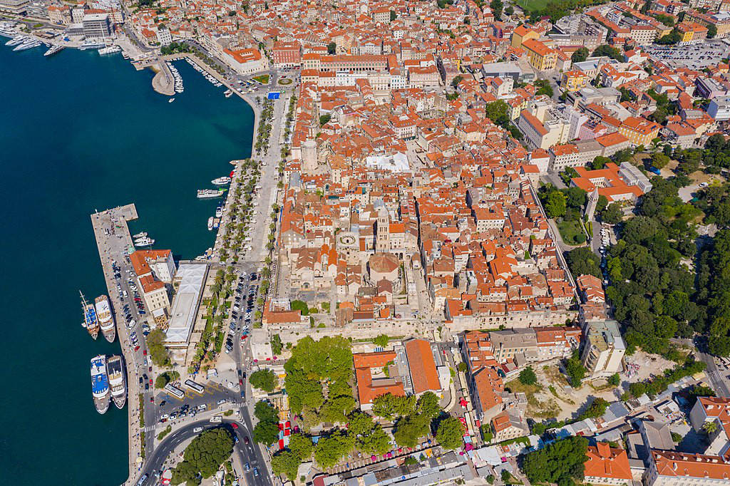 Vue aérienne de la vieille ville de Split sur le Palais Diocletien - Photo de dronepicr - Licence ccby 2.0