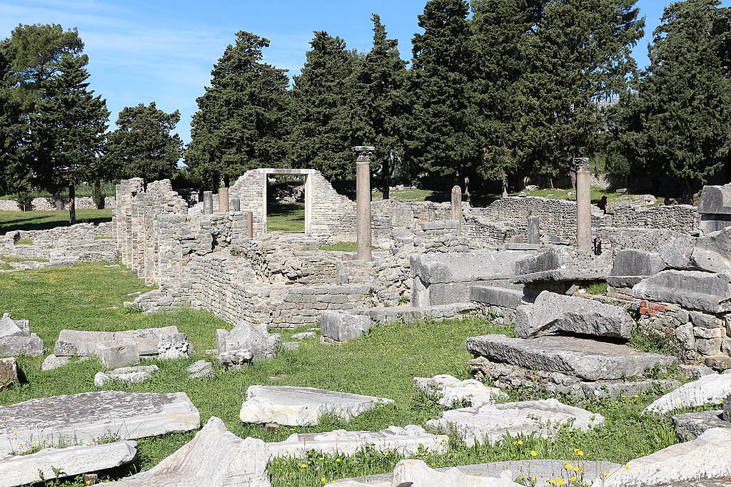 Ruine d'une basilique paleochrétienne à Salona / Solin - Photo de Bernard Gagnon - Licence ccbysa 4.0, 3.0, 2.5, 2.0, 1.0