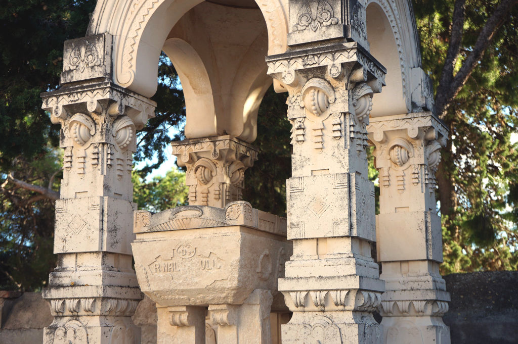 Sculpture de Rendic au cimetière marin.