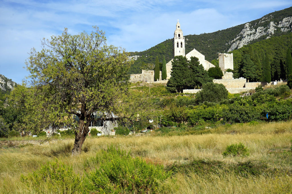 Eglise Saint Nicolas à l'ouest de l'île de Vis.