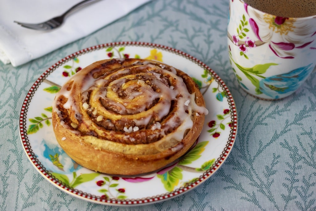 Viennoiseries à la cannelle dans notre sélection de cafés et bars agréables de la vieille ville de Stockholm.