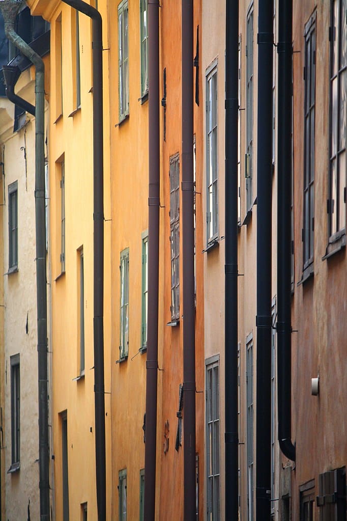 Couleurs pastels des façades du Vieux Stockholm à Gamla Stan - Photo de FrDr - Licence CCBYSA 4.0