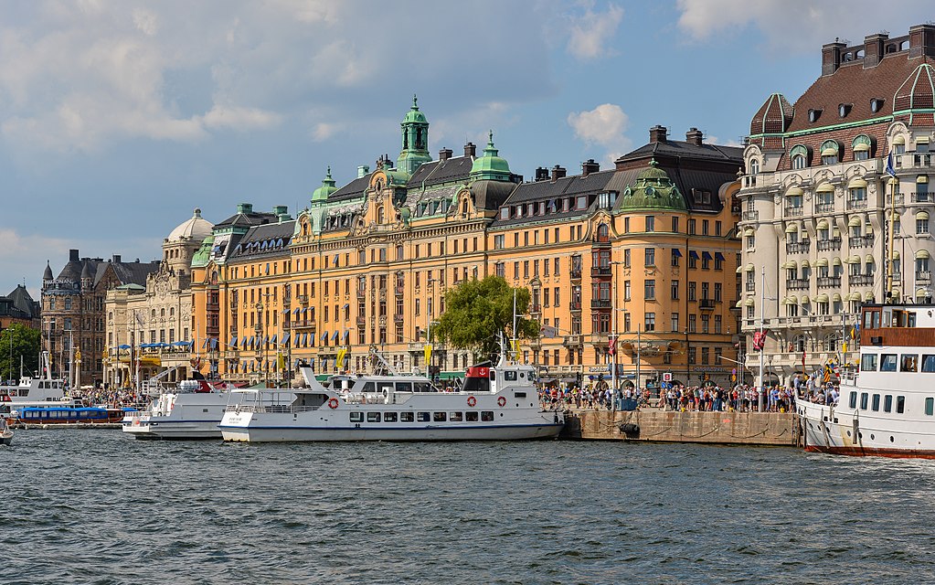 Quai Strandvagen dans le quartier d'ostermalm à Stockholm - Photo d'Arild Vagen - Licence CCBYSA 4.0