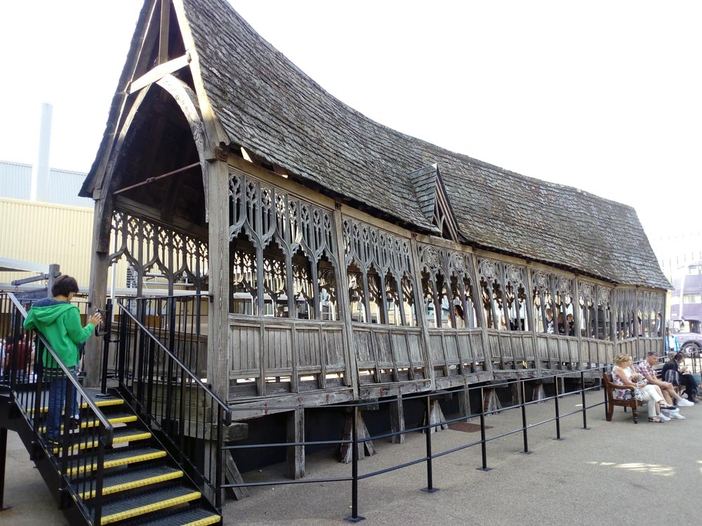 Le gothique pont de Poudlard au Studio Harry Potter près de Londres.