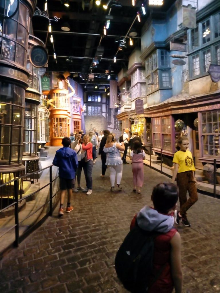 Chemin de Traverse dans le Studio Harry Potter près de Londres.