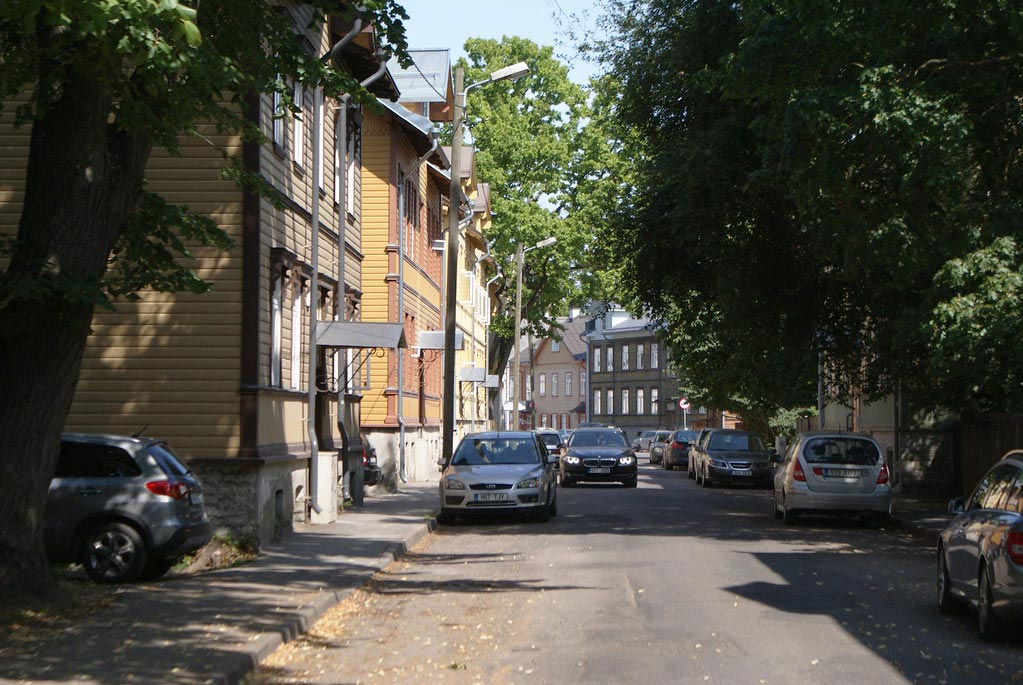 Maisons en bois dans le quartier de Kalamaja à Tallinn.