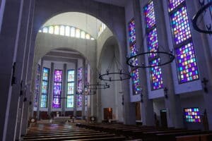 Cathédrale Saint-Esprit de Tanger : Vaste, lumineuse et austère