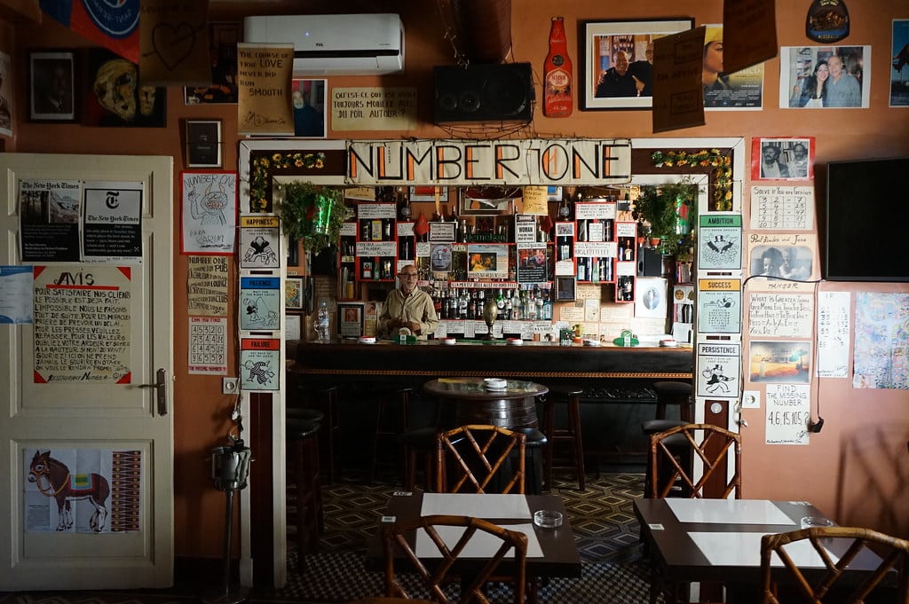 L'extravagant Bar Number One à Tanger et le patron Karim.