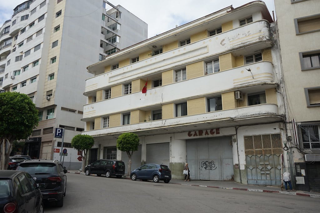 Garage old school du centre-ville de Tanger.