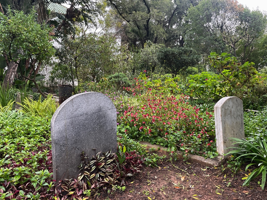 Dans le cimetière de St Andrew à Tanger.