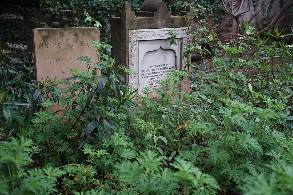 Dans le cimetière de St Andrew à Tanger.