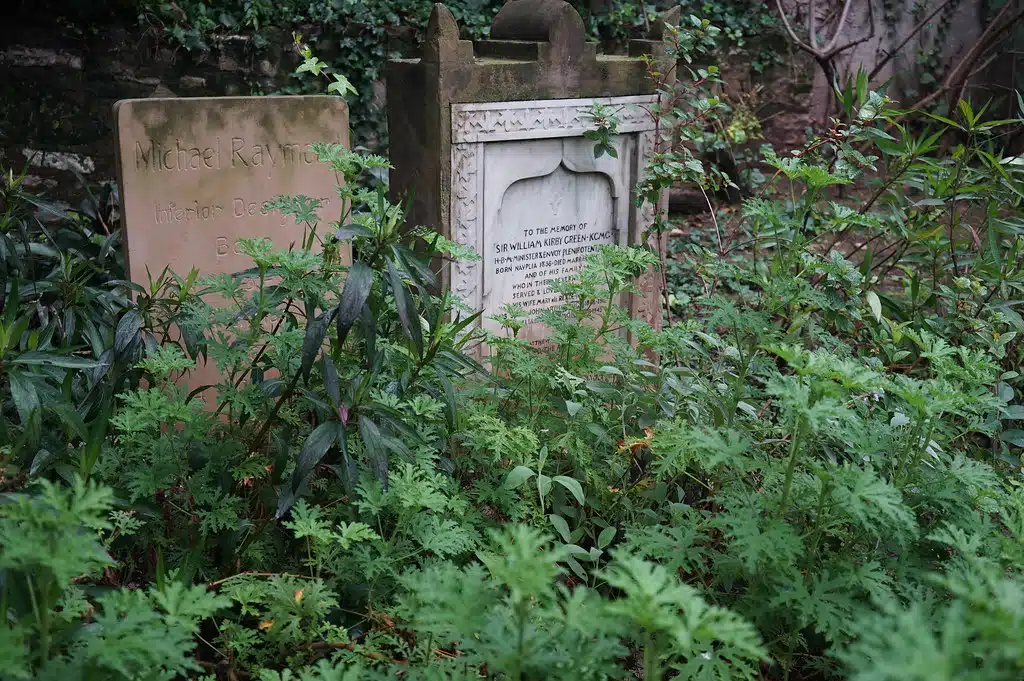 Dans le cimetière de St Andrew à Tanger.