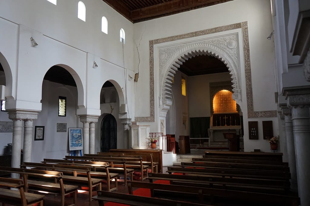 Fissure dans l'église anglicane de Saint Andrew à Tanger.