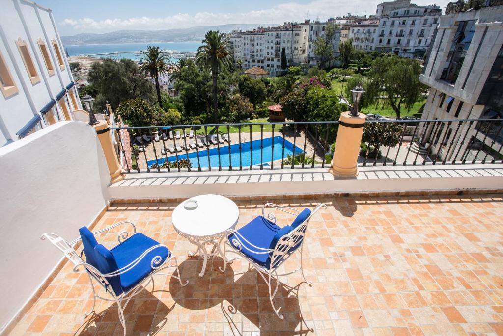 Sur le balcon de l'Hotel El Minzah à Tanger.