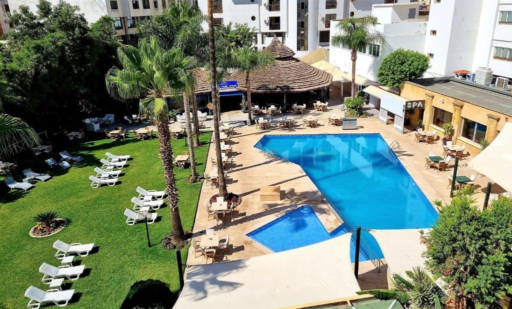 Piscine Hotel El Oumnia Puerto Spa à Tanger