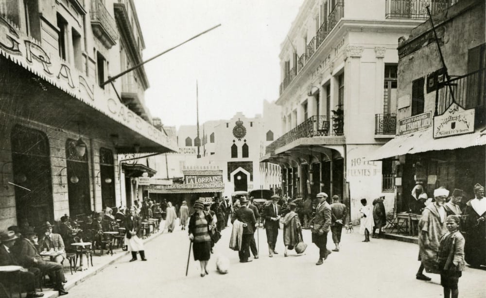 Place du petit Socco à Tanger vers 1930.