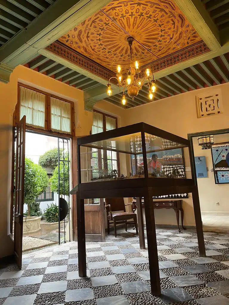 Dans le musée de la Légation américaine à Tanger.