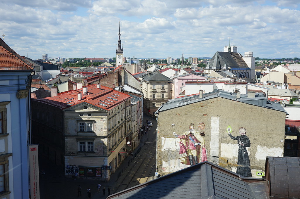 Vue panoramique depuis une tour du Musée d'art contemporain à Olomouc.