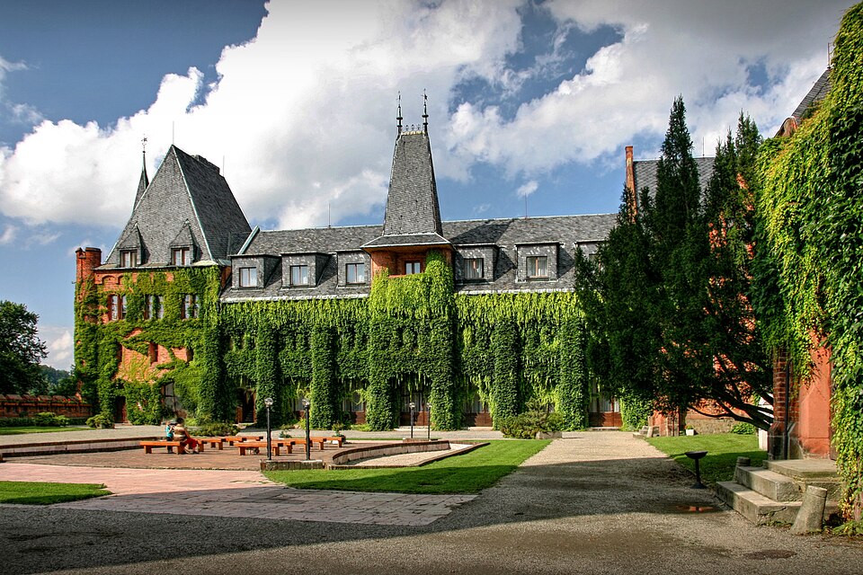 Chateau néogothique Hradec nad Moravici - Photo de Kankovaa - Licence ccbysa 4.0