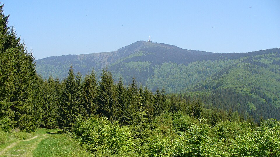 Vue sur le mont Lysa Hora dans les Beskides - Photo de Pudelek - Licence ccbysa 3.0, 2.5, 2.0, 1.0