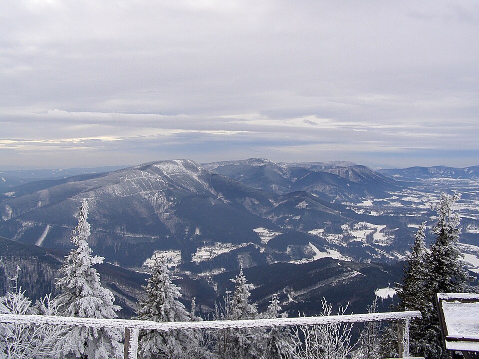 Vue depuis le mont Lysa Hora dans les Beskides - Photo de Daniel Baranek - Licence ccbysa 3.0