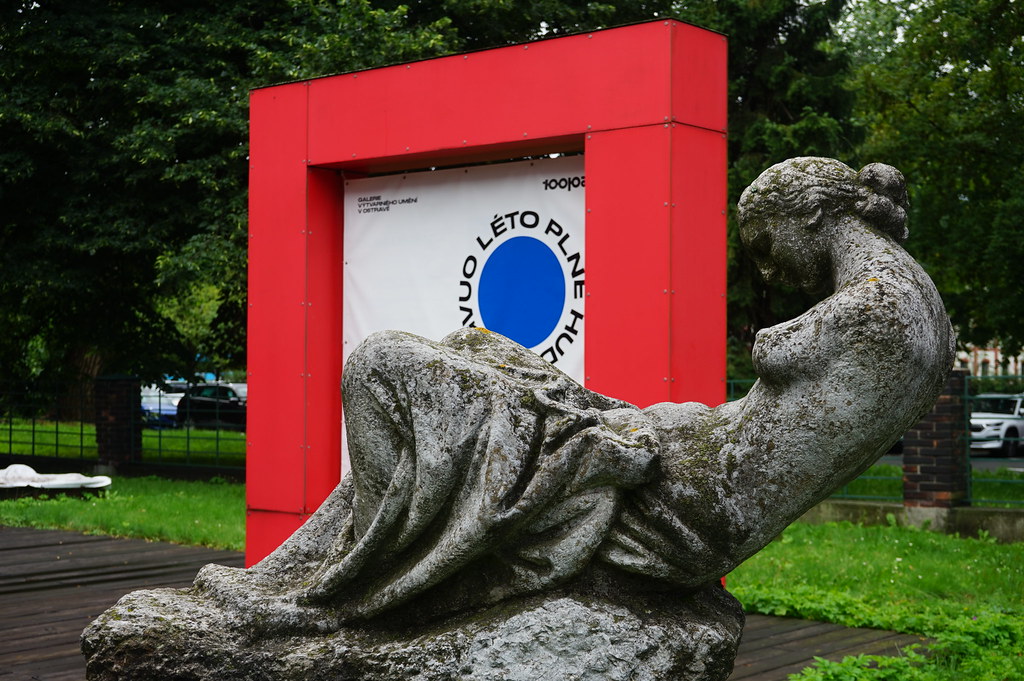 Extérieur du GVUO, musée d'art moderne d'Ostrava.