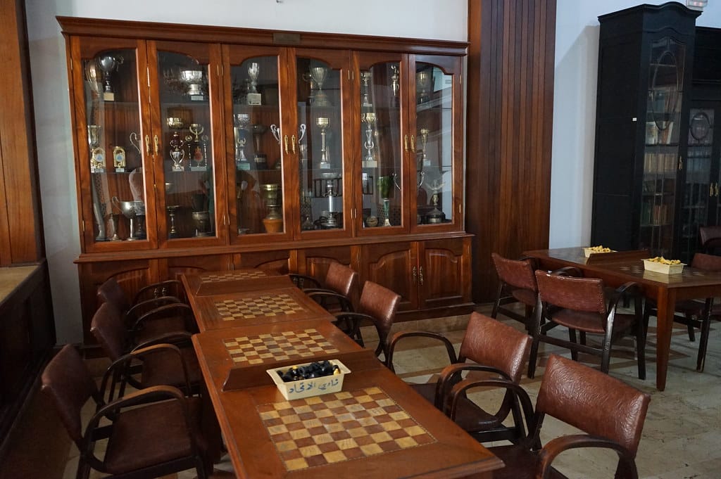 Club d'échec de Tétouan dans une association d'anciens .