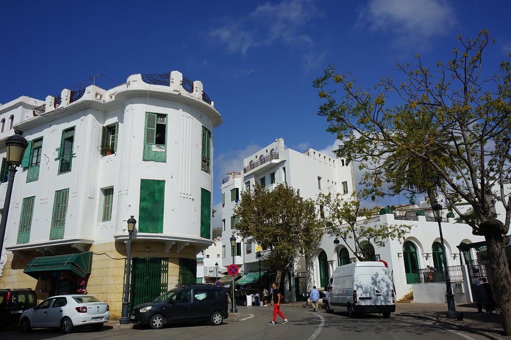 Batiment moderne du quartier d'El Ensanche à Tétouan réalisé avant 1921.