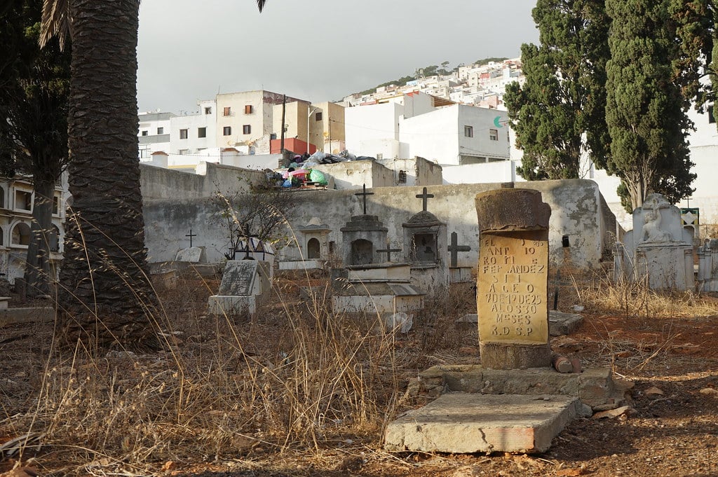Dans le cimetière espagnol civil de Tétouan.