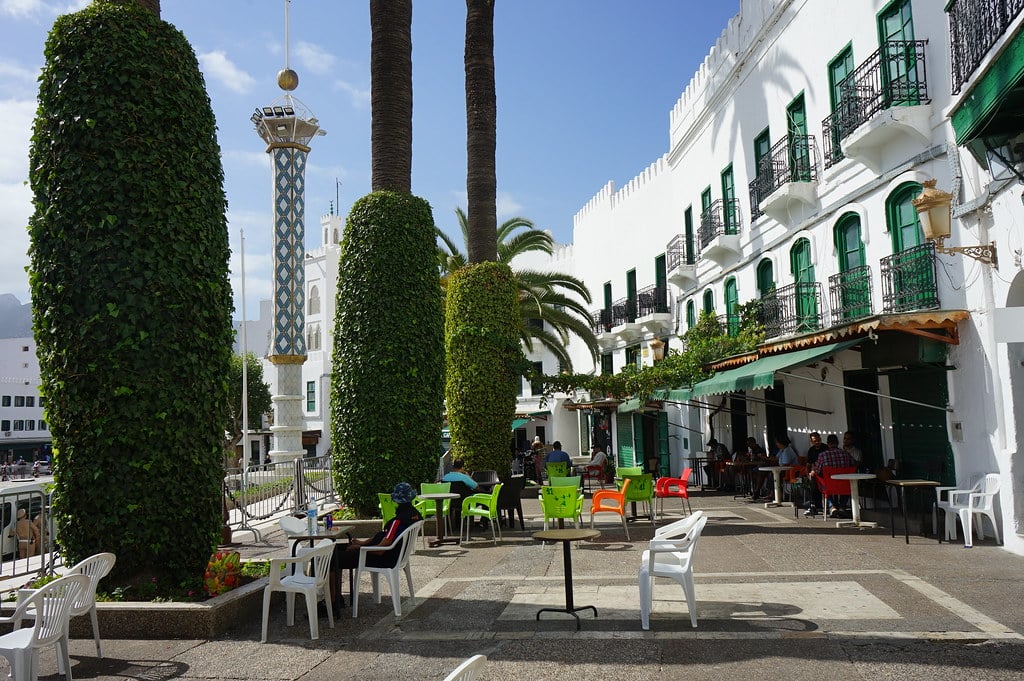 Café Tayara sur la place du Méchouar à Tétouan.