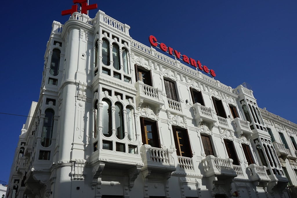 Ancienne délégation de la promotion, actuel institut Cervantes par l'architecte Carlos Óvilo (1915) à Tétouan.