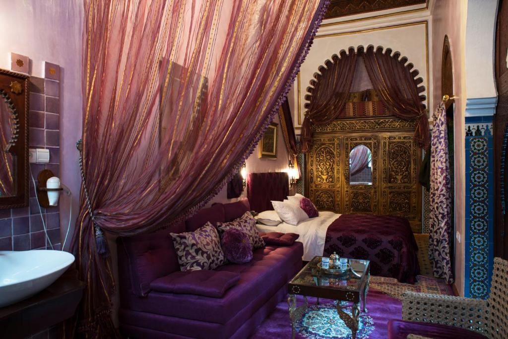 Chambre de l'hotel El Reducto de Tétouan.