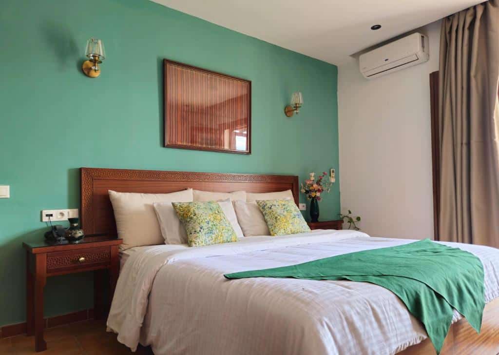 Chambre dans l'hotel Dar Achaach à Tetouan.