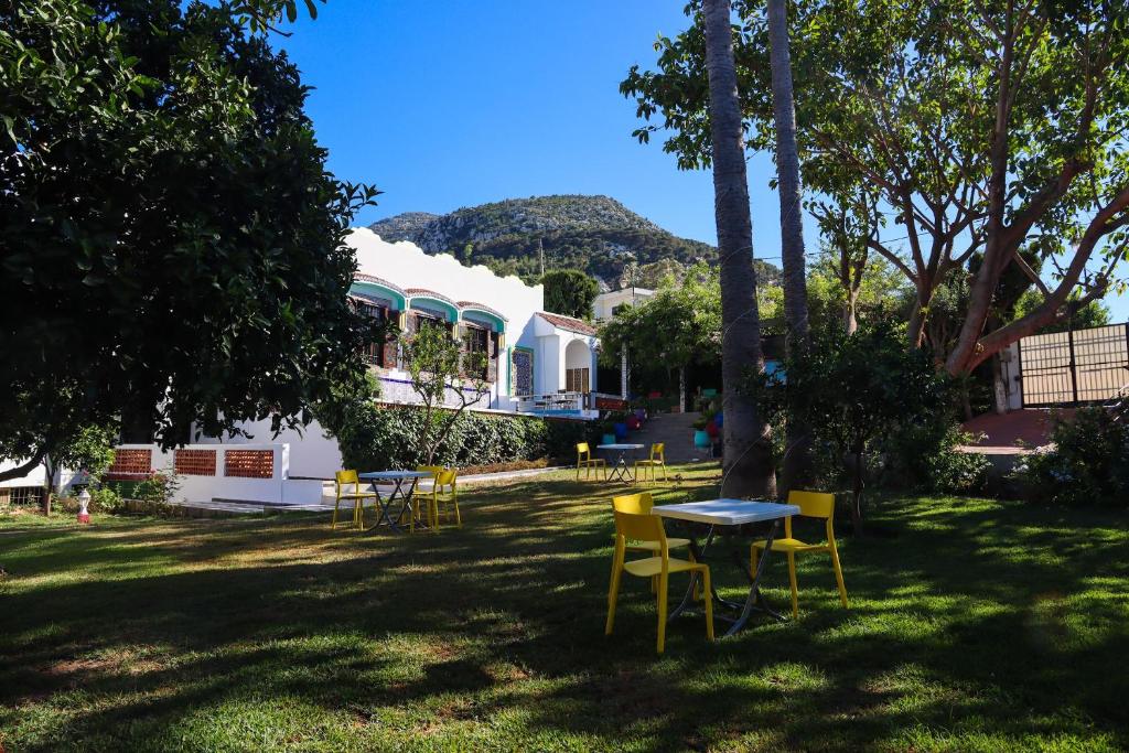 Jardin de l'hotel Dar Achaach à Tetouan.